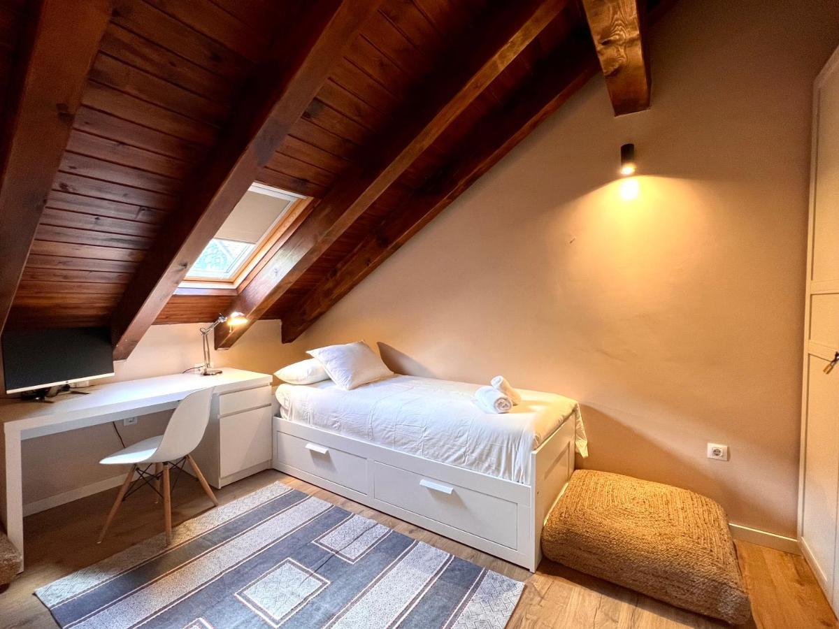 Duplex La Roca - L'Amfitriona Apartment Espot Ngoại thất bức ảnh