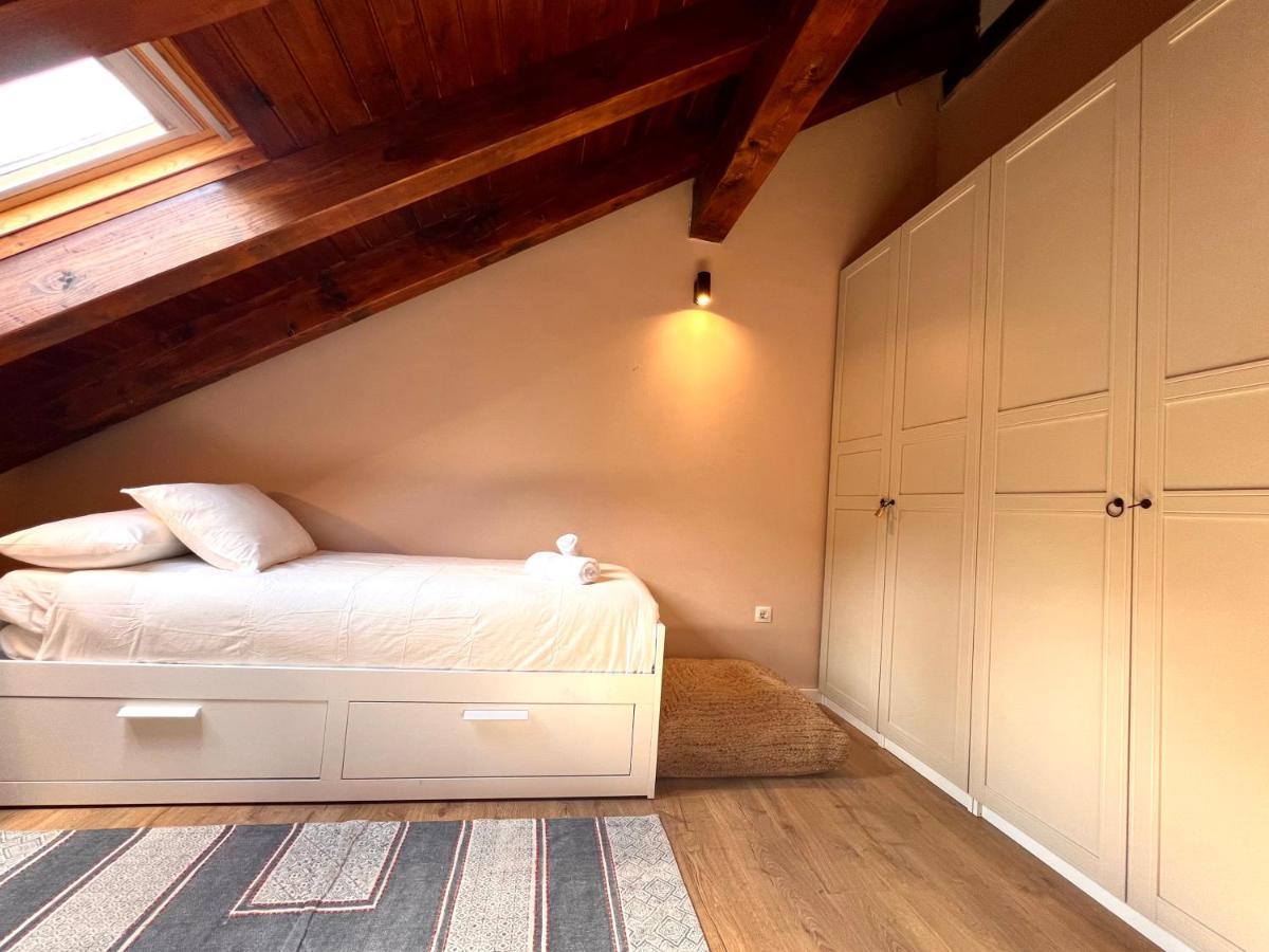 Duplex La Roca - L'Amfitriona Apartment Espot Ngoại thất bức ảnh